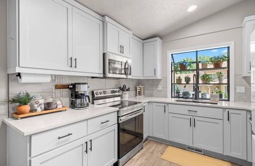 Southwest Ada County Alliance House | 6BR Boise Getaway - Arcade - Bumper Pool - Fire Pit - Sleeps 15+