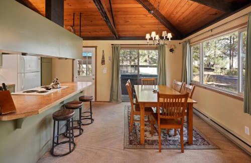 Sunriver House | 7 Grizzly Home New Private Hot Tub on the Deck and Bike for Adventure