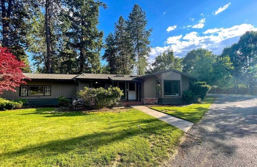 Hayden Lake House | 70s Charmer on Hayden Country Club
