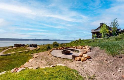 Fish Haven House | 8 Bed 5 Bath Vacation home in Fish Haven