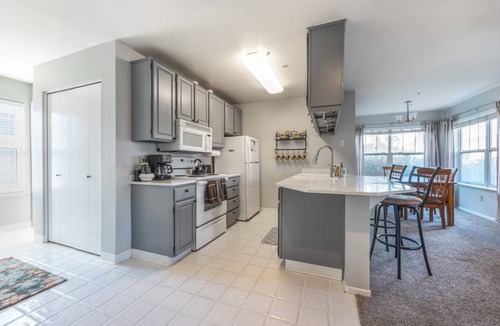 Hood River Condo | 85 m² Condo ∙ 1 bedroom ∙ 5 guests