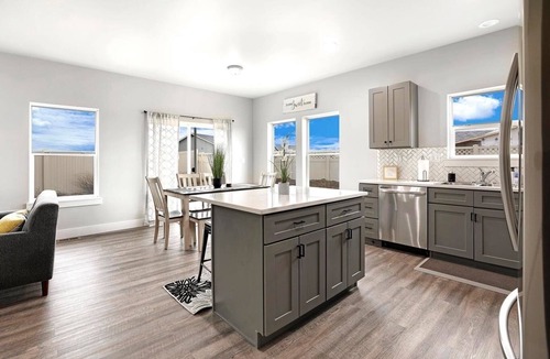 Twin Falls House | 893 Brand new construction 2 level townhome central TF