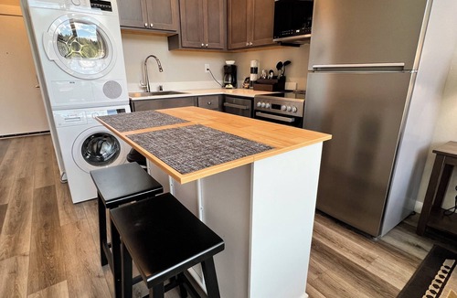 Cliff - Cannon Apartment | 8th Floor Studio Rental with High Ceilings!