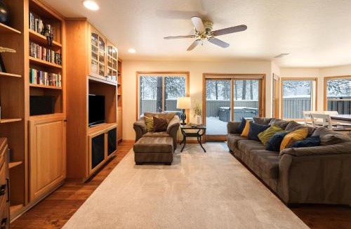 Sunriver House | 9 Hoodoo Home with XBOX 360 and Private Hot Tub