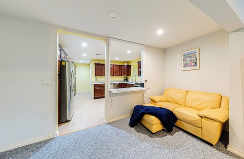 Custer House | 9 Mi to Birch Bay: Duplex w/Mt Baker Views!