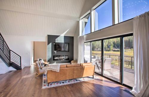 Twin Lakes House | A Contemporary Dream: Lakefront Rathdrum Oasis!