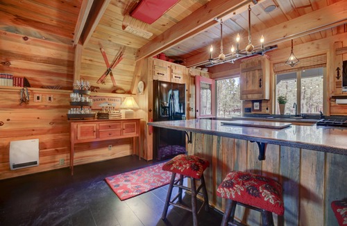 Sisters Cabin | A-Frame Cabin on 4.5 Acres - HOT TUB, Dog Friendly!