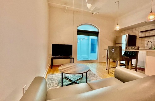 Old Market Apartment | A historic 700 square foot Atrium loft in the heart of the Old Market