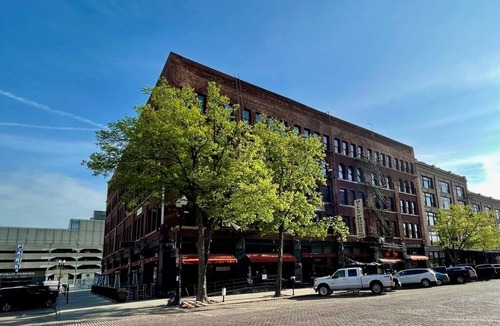 Downtown Omaha Apartment | A historic 900 square foot Atrium loft in the heart of the Old Market