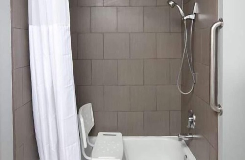 Sequim Hotel | A Kids Dream! Flat Screen TV, Cable & Kids Networks, Wi-Fi, Kid Friendly Buffet