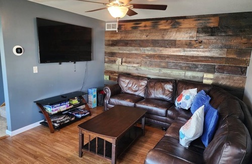 Lakeview House | A spacious getaway on Orchard Island