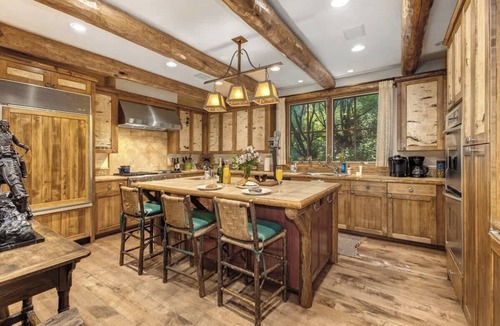 Warm Springs Apartment | Abode at Silvertip, estate with 4 cabins, fishing