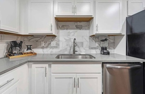 Salemtown Apartment | Abode | Germantown | ADA 2BR