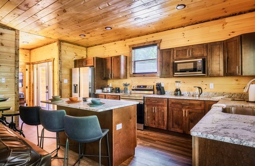 Wears Valley Cabin | Absolute Privacy Awaits - Indoor Pool|Hot Tub|Fast Wifi|Games
