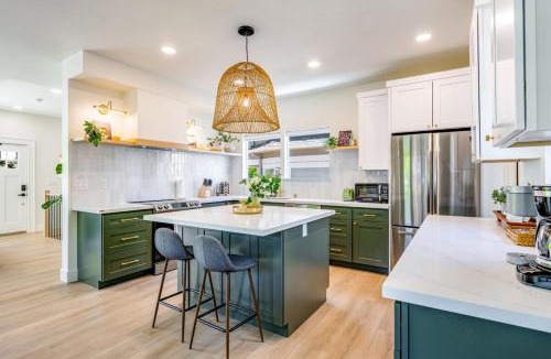 Miller Park House | AC Walks to Cap Hill Parking Newly Renovated
