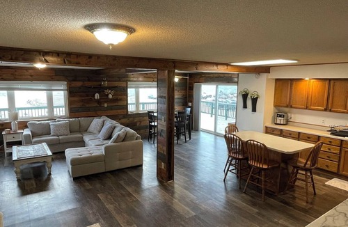 Devils Lake House | "Ackerman Lakeside" - 3 Story, 4 Bed, 3 Bath