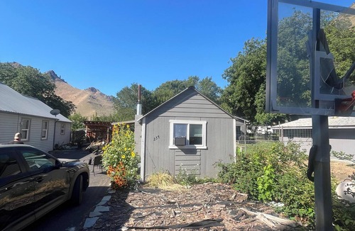 Riggins Cottage | Adorable 1-bedroom cottage with AC in charming Riggins