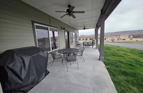 Marsing House | Adorable 2-bedroom house with AC in charming Marsing with river view