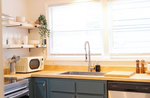 Five Points South House | Adorable Home Close to UAB with King Beds and Great Neighborhood
