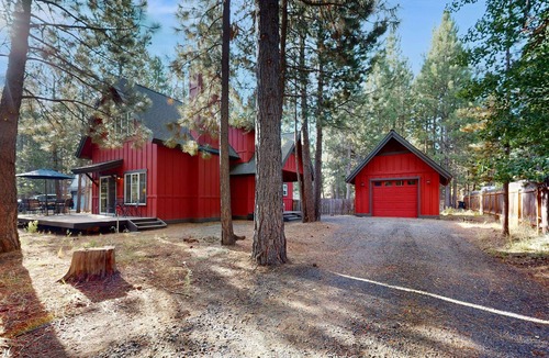 Three Rivers House | Adventure Awaits, Relaxation Ensues in the heart of Sunriver