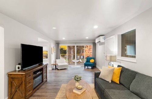 Garden District Apartment | Adventure Awaits at The Lake Loft