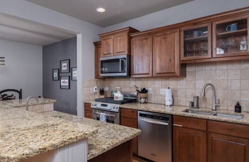 Driggs Villa | Adventure Basecamp of Teton Valley | Fireplace, Bunk Beds, Aspen Forests and Skiing Nearby