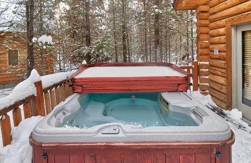 Island Park House | Adventure Lodge