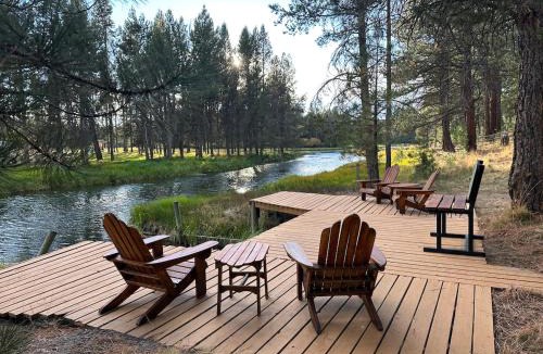 Oregon Water Wonderland House | Adventure Retreat in Sunriver