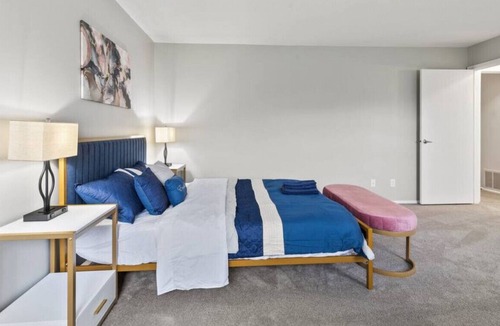 Indianapolis Apartment | Affordable 2-Bed Meridian Hills