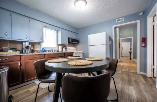 Indianapolis House | Affordable Cozy Retreat in Indianapolis