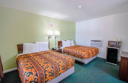 Macon Hotel | Affordable Macon Stay w/Breakfast | Outdoor Destinations | Free Wi-Fi & Parking