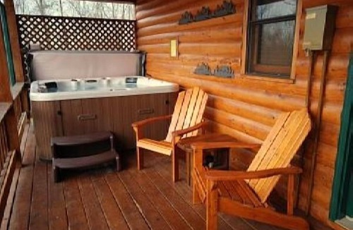 Blue Ridge Cabin | Affordable! Mtn Views, Game Room, Hot Tub, Amenities & More