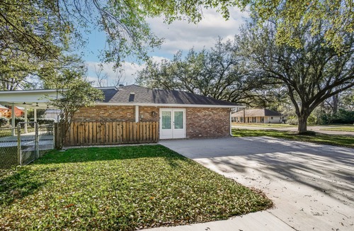 Highlands - Perkins Apartment | Airy Studio off Highland Rd. near LSU and Hospitals