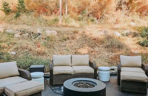 Sandpoint House | Alpacas Hot Lake View Hot Tub Near Schweitzer