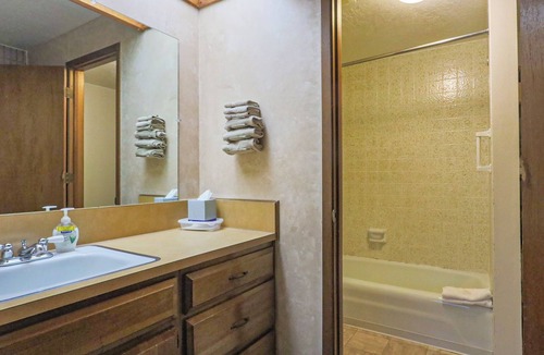 Lava Hot Springs Condo | Amazing 1-bedroom condo in Lava Hot Springs for a relaxing stay