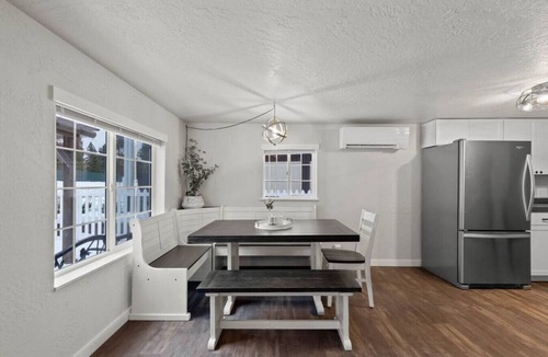 Coeur d'Alene House | Amazing Coeur d` Alene Sander`s Beach Bungalow
