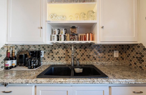 Glendale House | Amazing Location Near Airport & Downtown w/Hot Tub