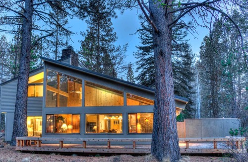 Sunriver House | Amazing lodge style home w/ large hot tub on Meadows Golf Course. Pet Friendly!