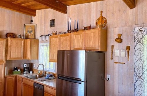 Lummi Island House | Amazing sunsets, Stunning views, beach access, cozy house, great deck