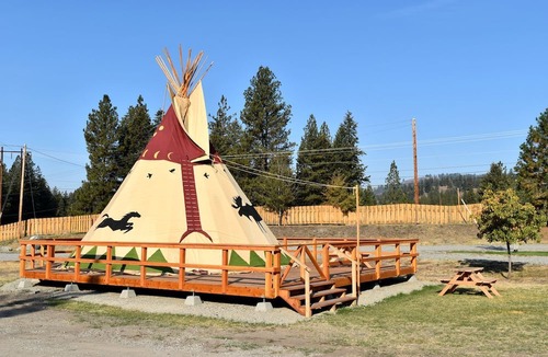 Republic RV Rental | Amazing Tipi Rental for the Perfect Camping Getaway in Republic, Washington