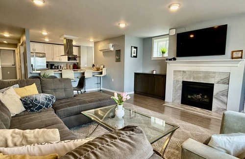 North End Condo | Amazing View of Commencement Bay in Old Town Tacoma