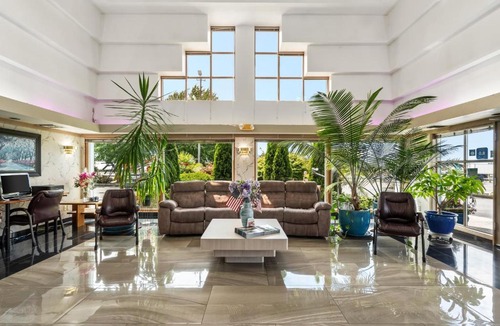 Phoenix Hotel | Americas Best Value Inn Phoenix Medford