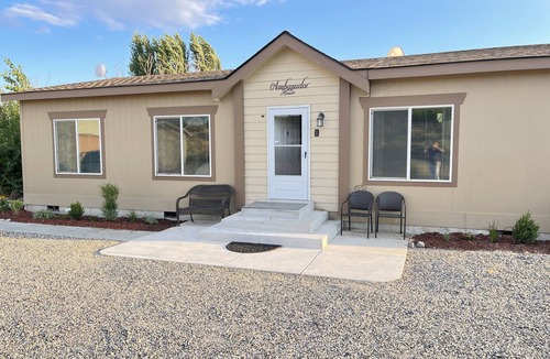 Benton City House | Amidst the vines @ Ambassador House