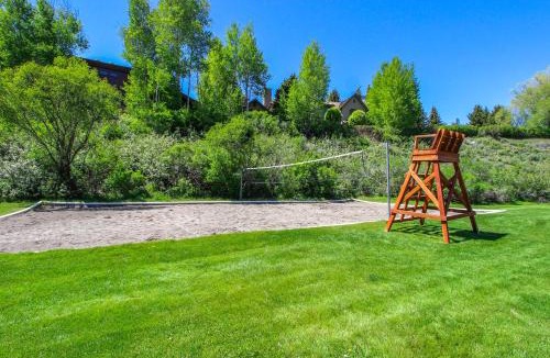 Elkhorn Apartment | Among the Wildflowers
