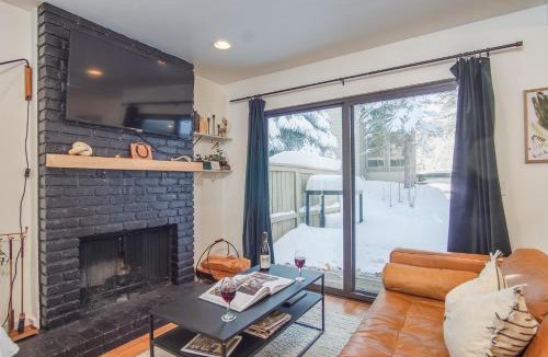 Ketchum House | Andora Villa #123 Newly Remodeled 2 BR/2Bath, Centrally Located, Close to Town Center