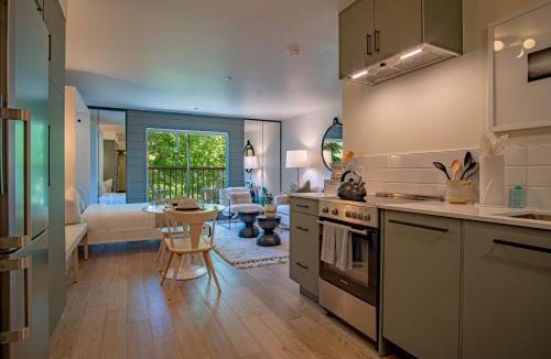 Elkhorn Village House | Angani Studio - Elkhorn Resort Amenities Included