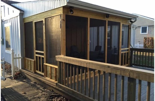 New Buffalo House | Anna's Cottage Walkable to downtown New Buffalo and the beach!