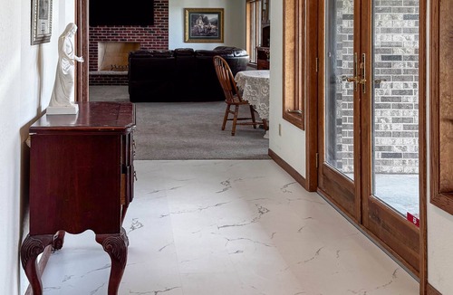 Nauvoo House | Apartment with River Views and Theater/Arcade