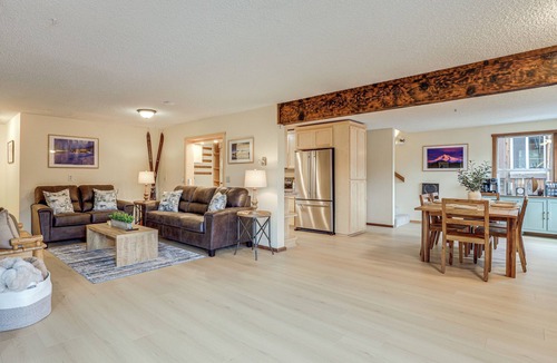 Government Camp House | Après & Adventure: Mt Hood Retreat in Gov Camp!