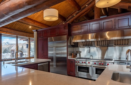 Hailey House | Après Lodge - The Ultimate Gathering Place for Family & Friends